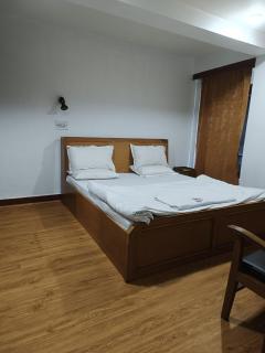 Hotel Ruby and Restaurant - Srinagar - 4
