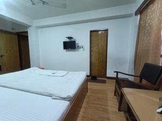 Hotel Ruby and Restaurant - Srinagar - 3