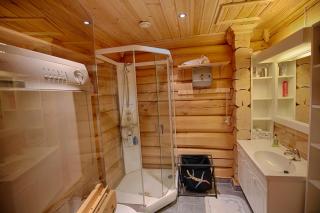 Mountain Escape with Modern Amenities - 1