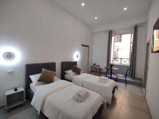 Lifestyle 168 Guest House - 4