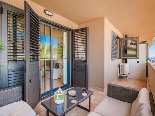 Apartment Vista oceano y piscinas Paraiso by Interhome - Playa Paraiso - 1