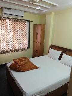 Omkaram ashramam gust house - Benares - 5