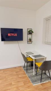 City Stay Studios 2 - Chesterton - 9