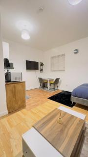 City Stay Studios 2 - Chesterton - 2