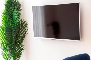 54 Woodpecker Way · Modern apartment near Addenbrookes Free parking Pass the Keys - Cambridge - 1