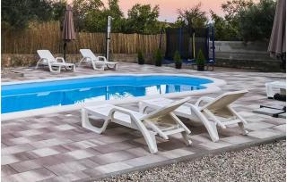 3 Bedroom Gorgeous Home In Nadin - Nadin - 0