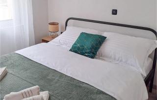 3 Bedroom Gorgeous Home In Nadin - Nadin - 1