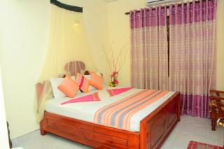 Tissa Rainbow Guest & Yala - Tissamaharama - 1
