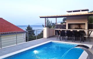 Beach Front Apartment In Blato - 0
