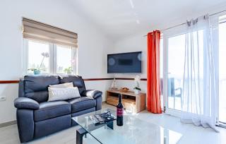 Beach Front Apartment In Blato - 4