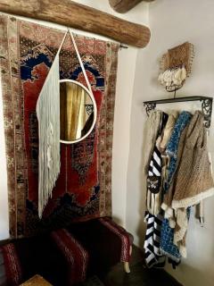 Adobe Lair Historic Homestead 8 min to Plaza - Santa Fe - 1