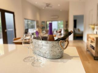 Stylish cape beach house - 2