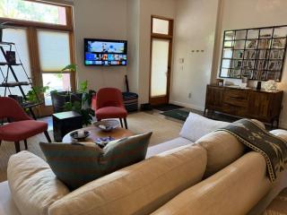 CASA TUA SANTA FE Spacious Design Loft Railyard District soaking tub - Santa Fe - 1
