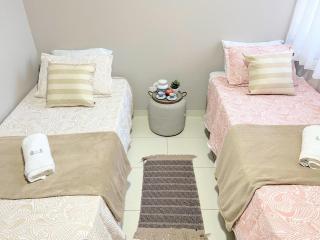 3qts, AR na suíte, Wi-Fi 280Mb a 500m Praia - 5