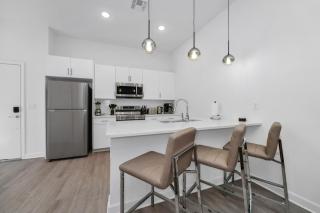 Stylish 5BR Escape w Pool Near Disney and Universal - Davenport - 8