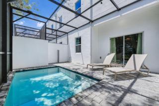 Stylish 5BR Escape w Pool Near Disney and Universal - 4