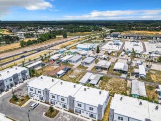 5BR 4BA Retreat w Pool Near Disney and Universal - 6