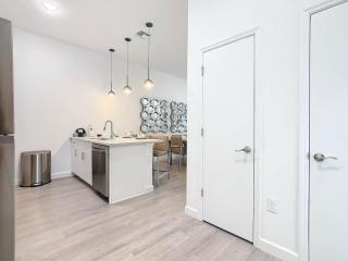 5BR 4BA Retreat w Pool Near Disney and Universal - 4