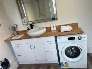 Cozy 2Beds Studio witch Kitchen Laundry near Zoo and Mall - 2