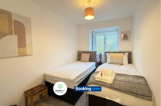 2 Bedroom Ap Close to Woking town with Free Parking - 4