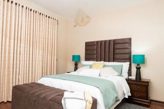 Beckys Exquisite Apartment - 9