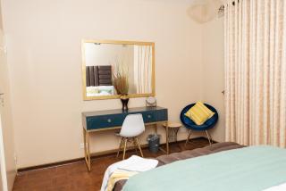 Beckys Exquisite Apartment - 8