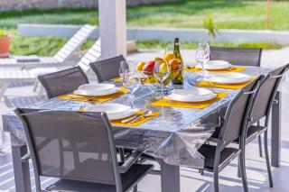 White House Villa Luisa - 4