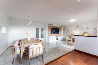 Exclusive Villa with Sea View Near Center - Málaga - 5