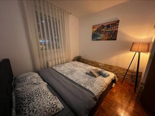 Sunrise Apartment in Prishtina, Kosovo - Prishtinë - 6