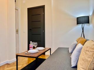 Woodie Apartment - Chic Retreat by Piata Unirii - Bucarest - 2