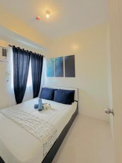 Serene 2BR Unit in VINE Residences, Quezon City - Manila - 0