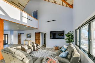 Modern and Spacious Luxe Home in Remote Fort Peck! - 7