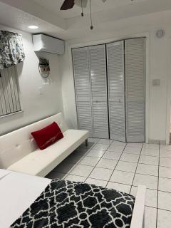 Private Studio in West Hialeah - 8