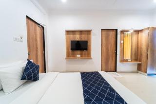 Strawberry King Resort - 1