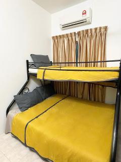 New in Miri Family homestay 6-13pax - 2
