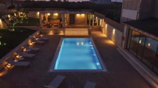 Avelia Luxury Villa with private pool - 2