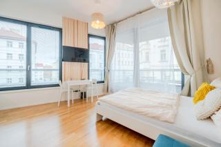 New-built Golden Luxury Studio with Balcony - Praga - 8