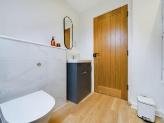 Arcadia House, central location with parking, King size bed and WiFi - Cheltenham - 4