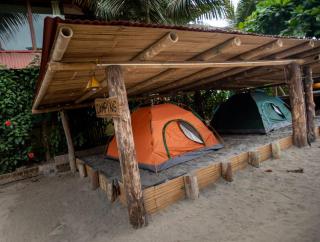La Casa Mompiche Camping & Dorm - Mompiche - 0