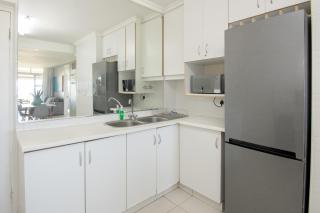 2 Bronze Bay Umhlanga Rocks Beachfront Apartment - Durban - 2