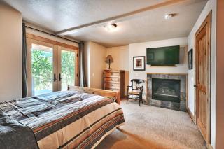 Historic Old Town Home, Walk to Main St - Larger Deck, Mountain Views and Private Hot Tub - Park City - 4