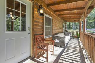 Duke's Getaway at Big Branch #00805,Hocking Hills Cabin with Private Pond, Pets stay free! - Logan - 3