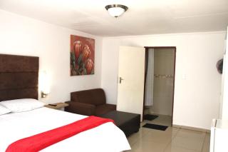 Royal Chestnut Guesthouse - Kempton Park - 0