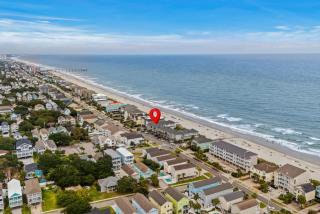 Villa Steps to Ocean Private Garage Breathtaking View - Myrtle Beach - 4