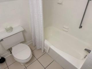Waterfront Room, Heated Pool, Tiki Bar & Grill ! - Sarasota - 4