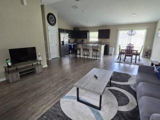 Visit Florida! Near Orlando, Tampa, Ocala & More! - Summerfield - 0