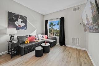 5 Minutes to Disney Free Shuttle King & queen bed - 1