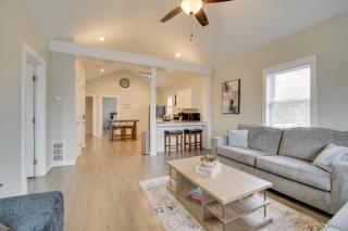 Less Than 1 Mi to Lake Ontario Oswego Group Retreat - Oswego - 5