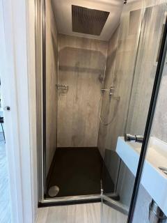 Stylish Studio with Hot Tub & Garden- Pet-Friendly - Southampton - 7