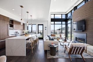 Walk to Gondola, Heated Pool, Luxury Interiors, 2 Car Garage, Sleeps 12, Spacious Patio! - Park City - 7